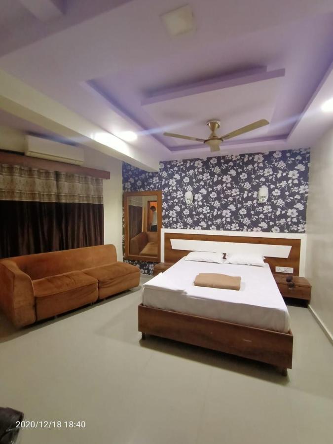 Hotel Riviera Residency 탄 외부 사진