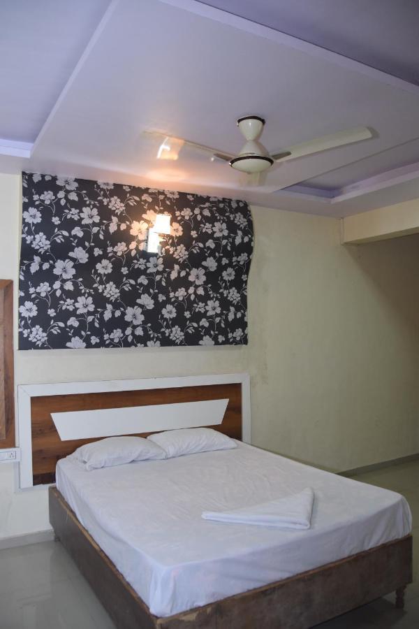 Hotel Riviera Residency 탄 외부 사진