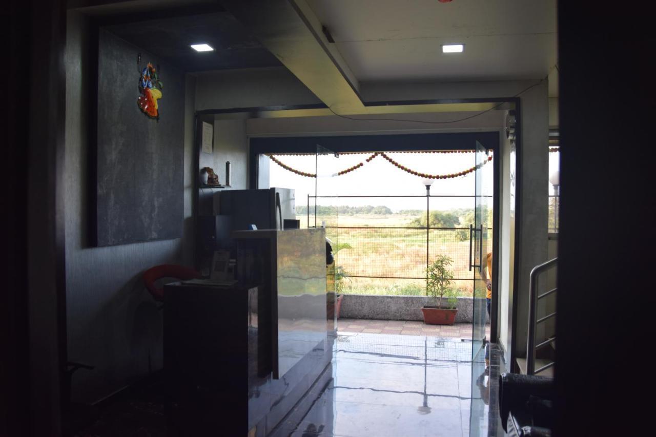 Hotel Riviera Residency 탄 외부 사진