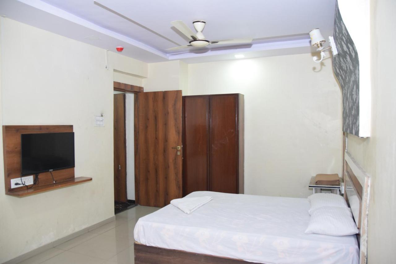 Hotel Riviera Residency 탄 외부 사진