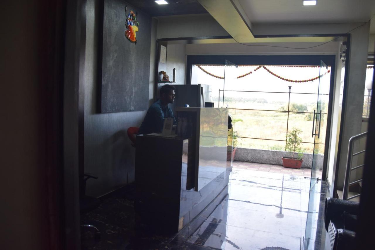 Hotel Riviera Residency 탄 외부 사진