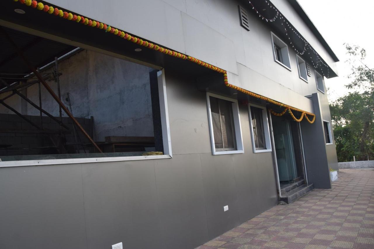 Hotel Riviera Residency 탄 외부 사진