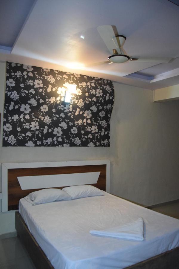 Hotel Riviera Residency 탄 외부 사진