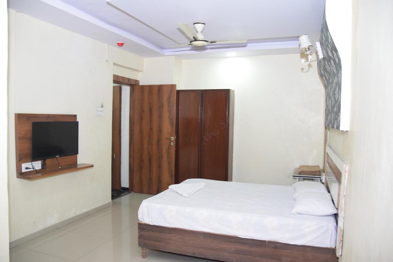 Hotel Riviera Residency 탄 외부 사진