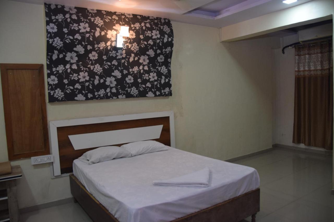 Hotel Riviera Residency 탄 외부 사진