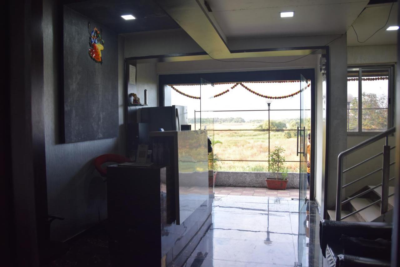 Hotel Riviera Residency 탄 외부 사진