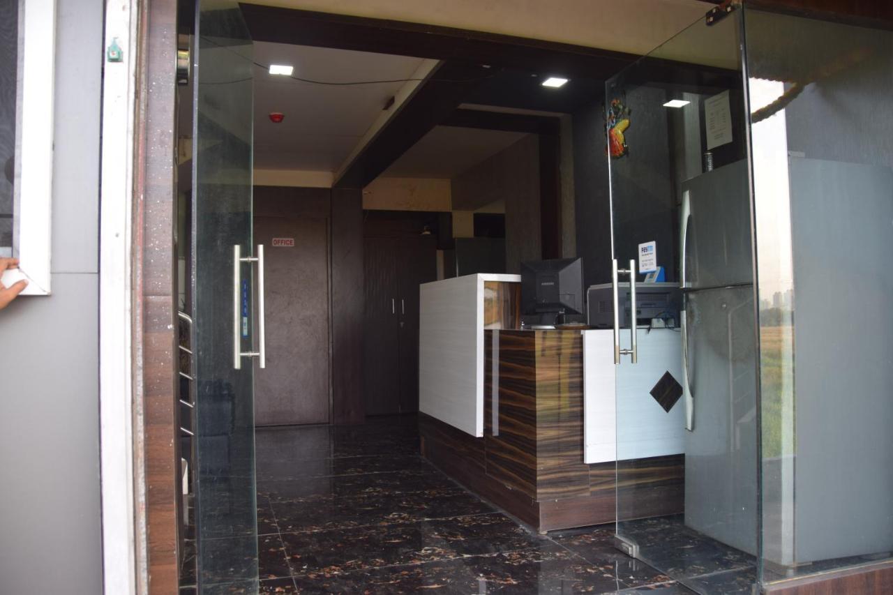 Hotel Riviera Residency 탄 외부 사진