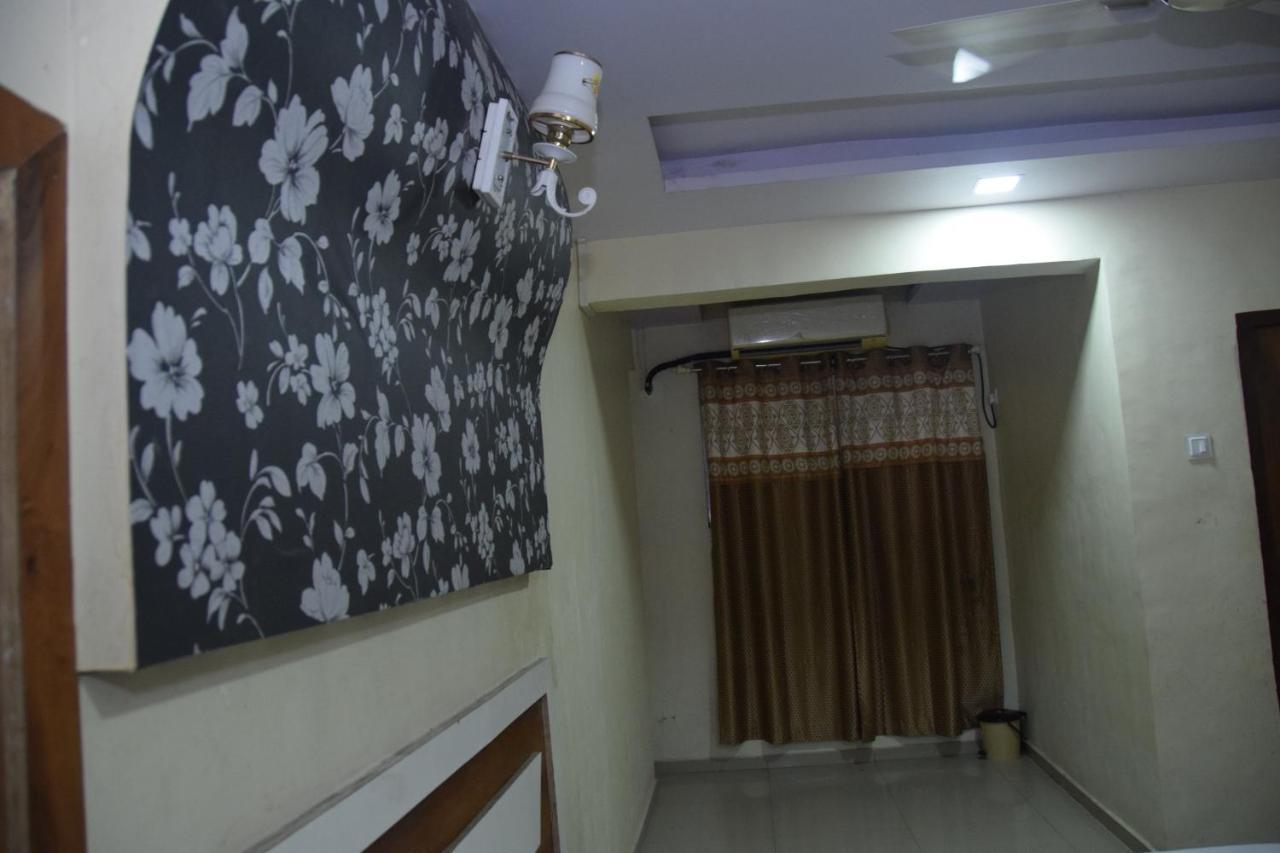 Hotel Riviera Residency 탄 외부 사진