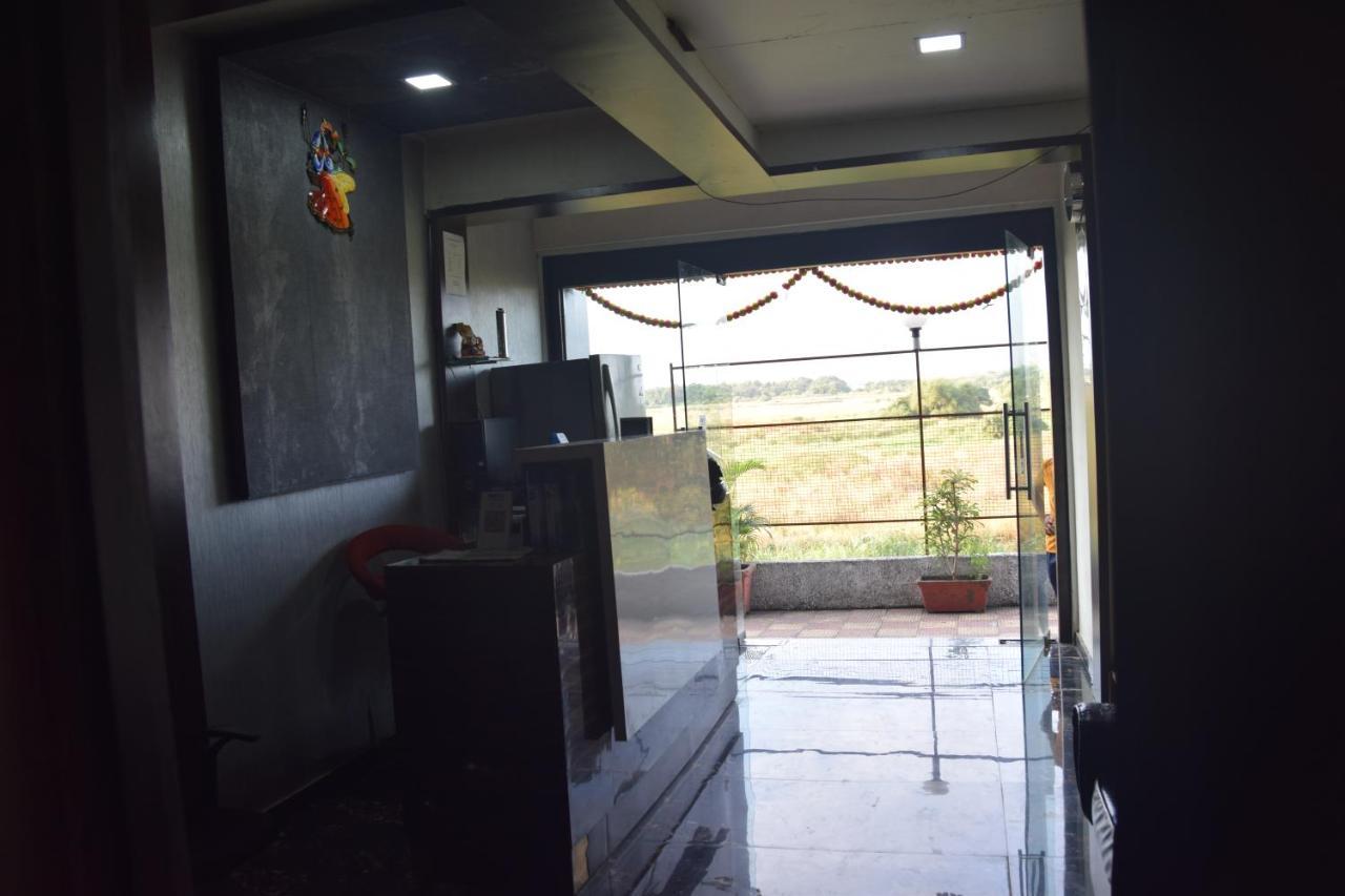 Hotel Riviera Residency 탄 외부 사진