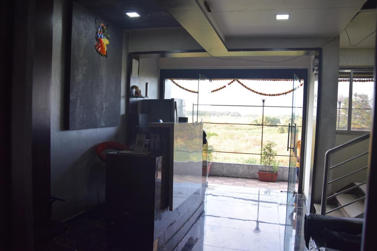 Hotel Riviera Residency 탄 외부 사진