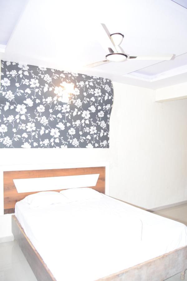 Hotel Riviera Residency 탄 외부 사진