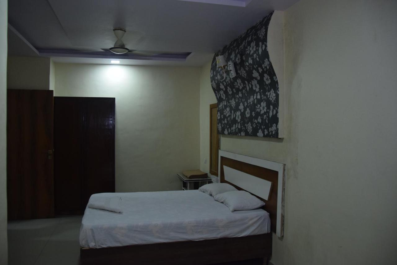Hotel Riviera Residency 탄 외부 사진