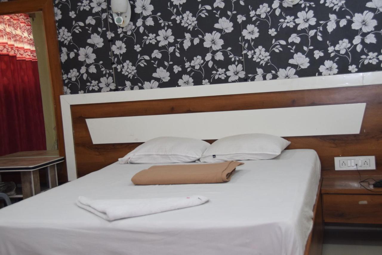 Hotel Riviera Residency 탄 외부 사진