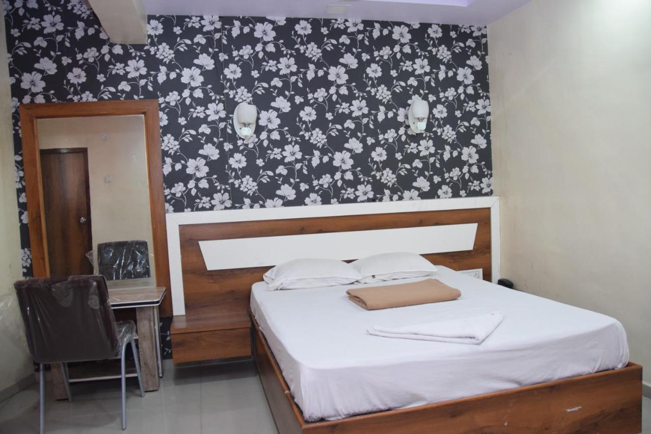 Hotel Riviera Residency 탄 외부 사진